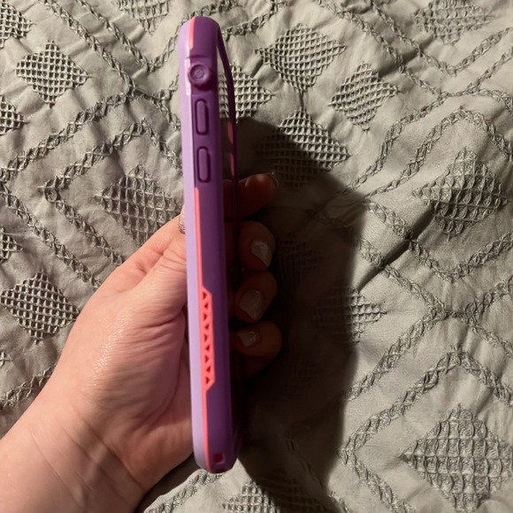 iPhone 11 Case Like New condition - Picture 3 of 4